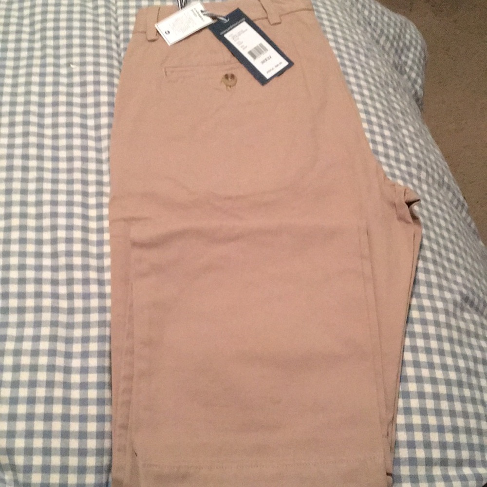 Never warn men's vineyard vines pants
